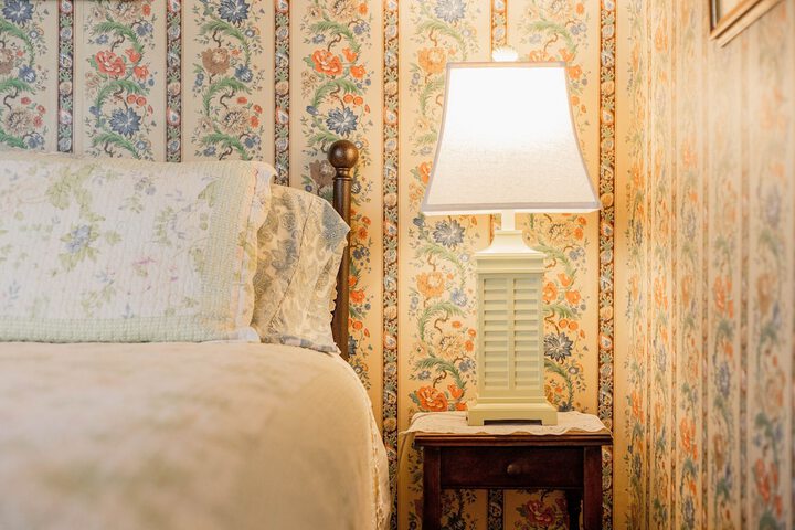 Room 21 of 38