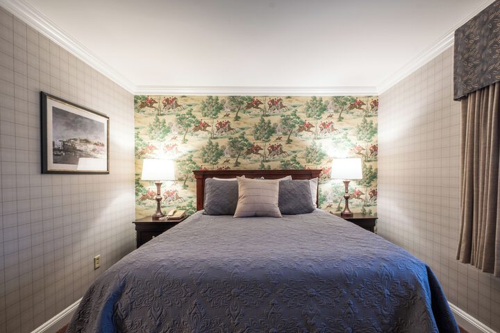 Red Coach Inn