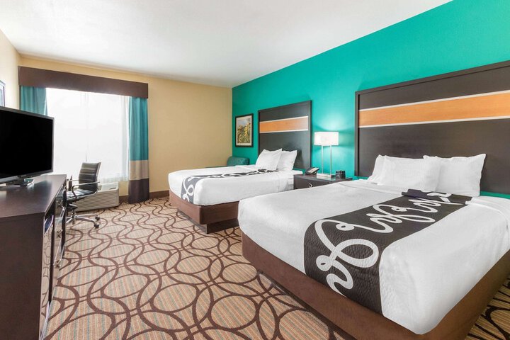 La Quinta Inn & Suites by Wyndham Carlsbad