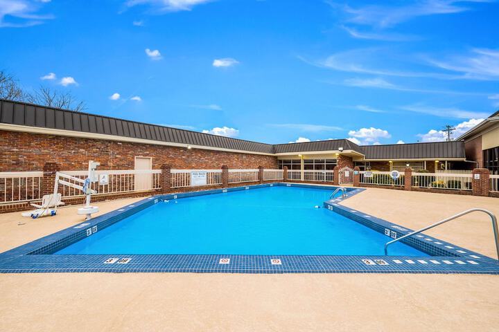 Pool 2 of 19