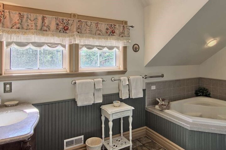 Grand Victorian B & B Inn