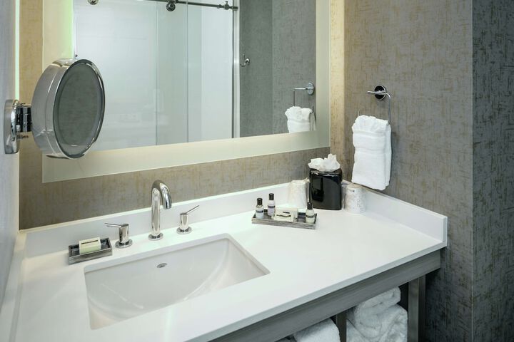 Hilton Garden Inn Seattle Bellevue Downtown WA
