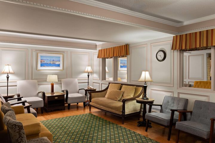 Royal Scot Hotel & Suites Trademark Collection by Wyndham