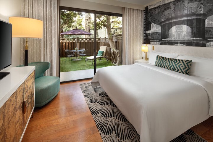 Avenue of the Arts Costa Mesa a Tribute Portfolio Hotel