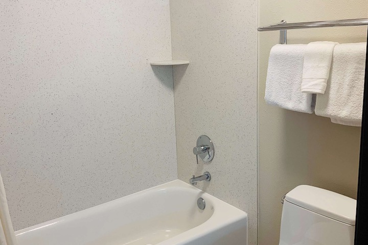 Room 13 of 23