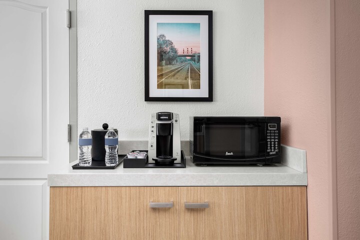 Room 9 of 40
