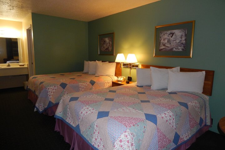 Room 28 of 43