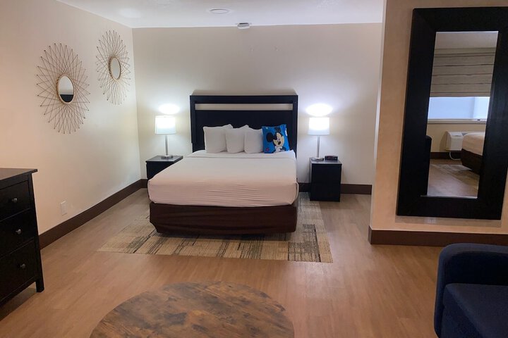 Room 10 of 42