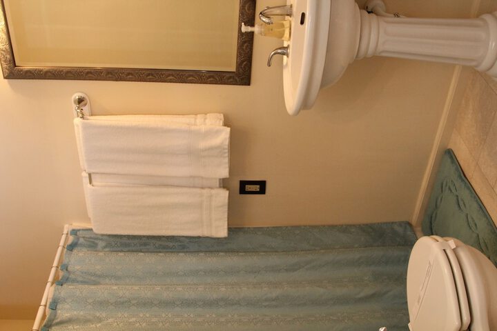 Room 55 of 101