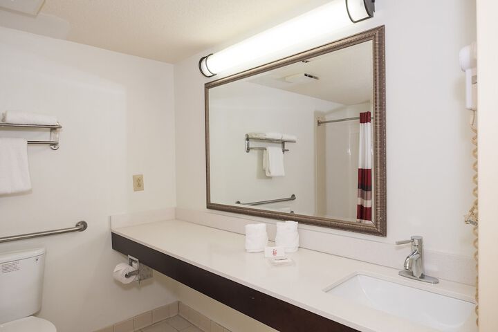 Room 19 of 28