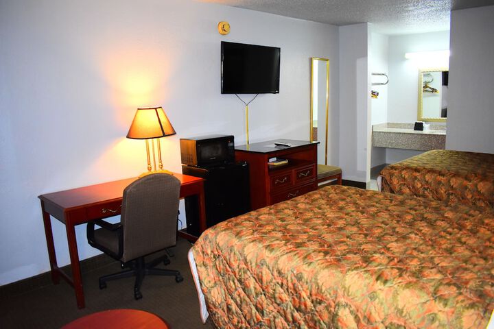 Room 3 of 20