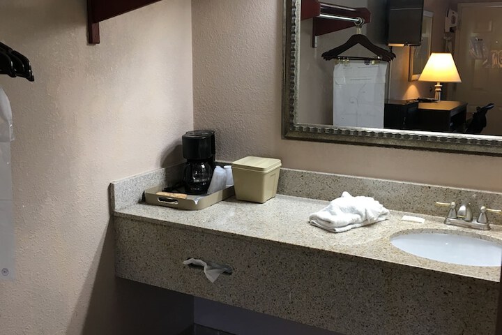 Room 26 of 54