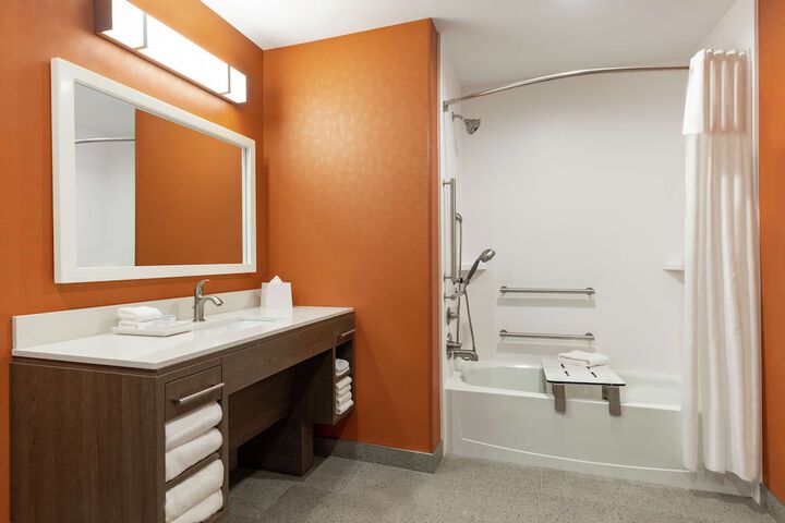 Room 28 of 37