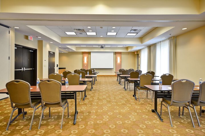 Hyatt Place Chicago / Naperville/Warrenville