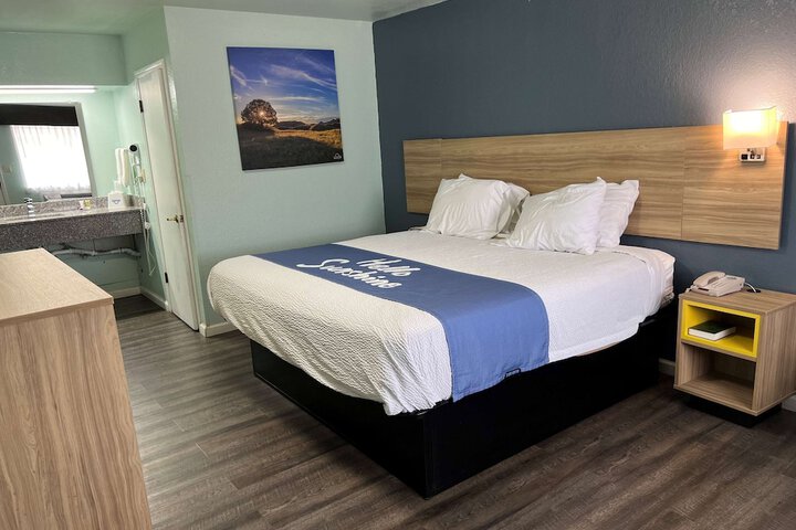 Room 17 of 22