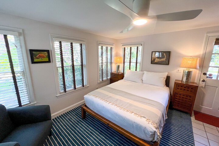 Room 28 of 68