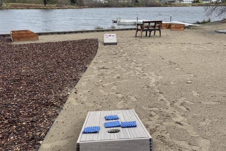 Gearhart Lakefront Vacation Rental