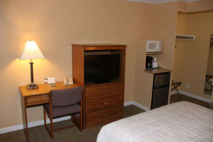 Room 8 of 43