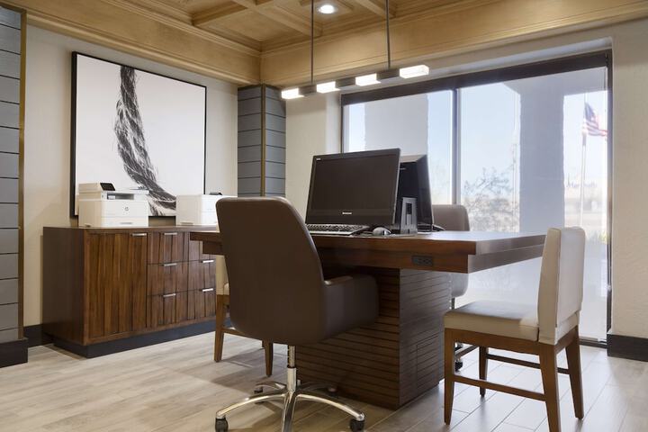 Business Center 47 of 47