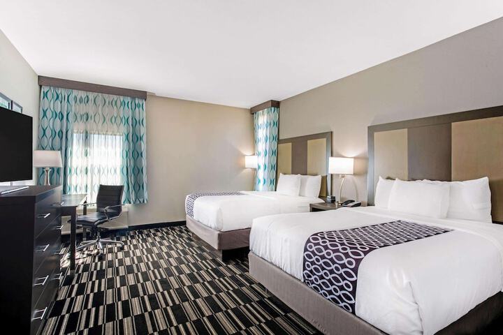 La Quinta Inn & Suites by Wyndham Sweetwater East