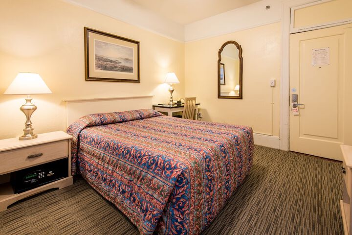 Room 28 of 41