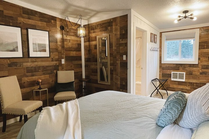 Emerald Valley Inn