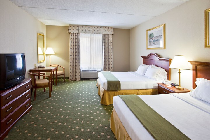 Room 22 of 80