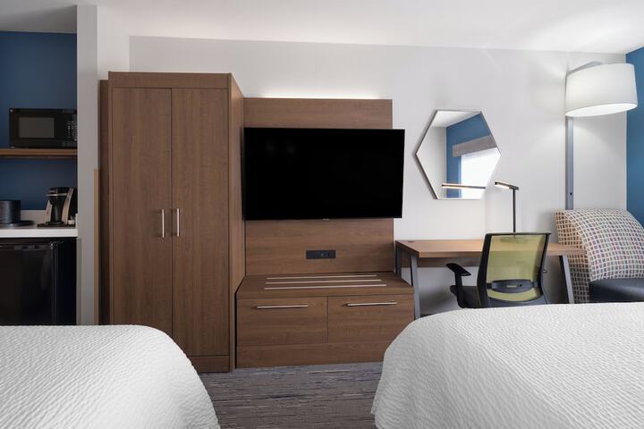 Holiday Inn Express Sheboygan-Kohler by IHG
