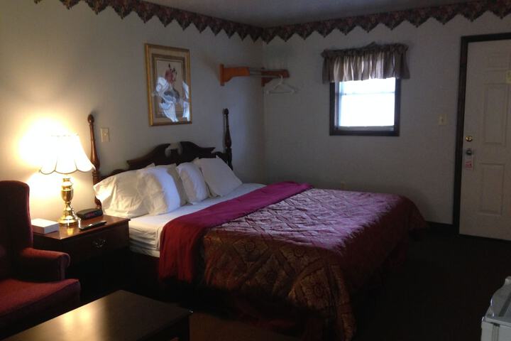 Room 11 of 42