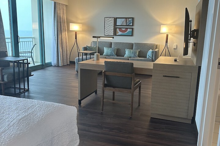 Room 25 of 104