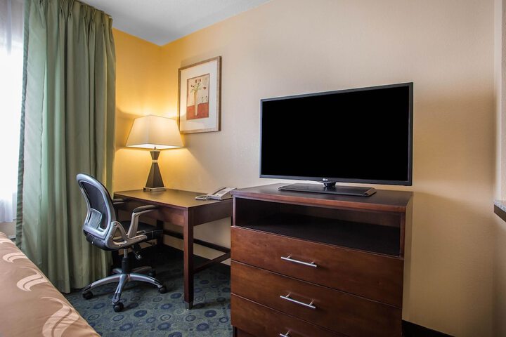 Room 18 of 26