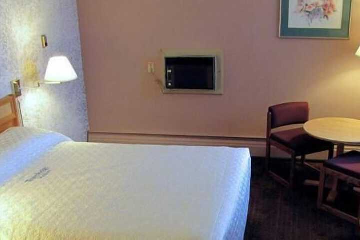 Room 16 of 20