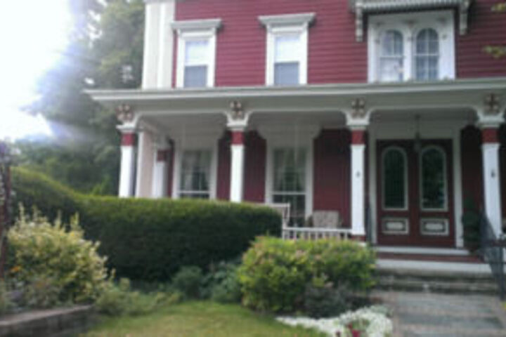 Monier Manor