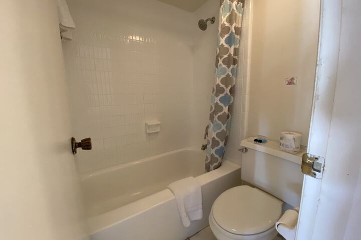 Room 13 of 25