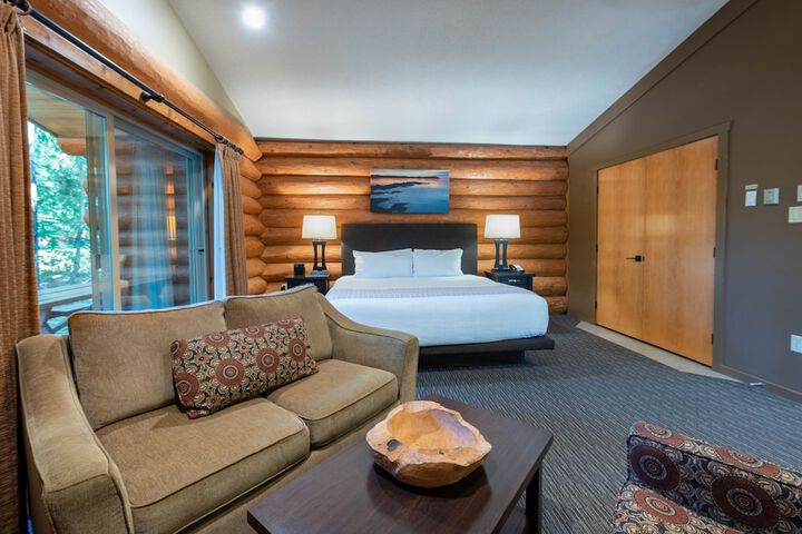 Tigh-Na-Mara Seaside Spa Resort