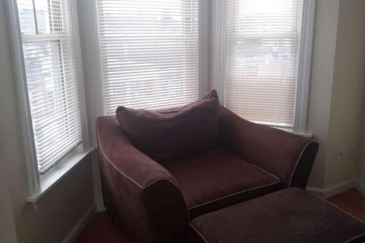 1 bedroom with free parking