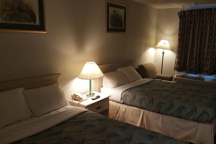 Room 15 of 30