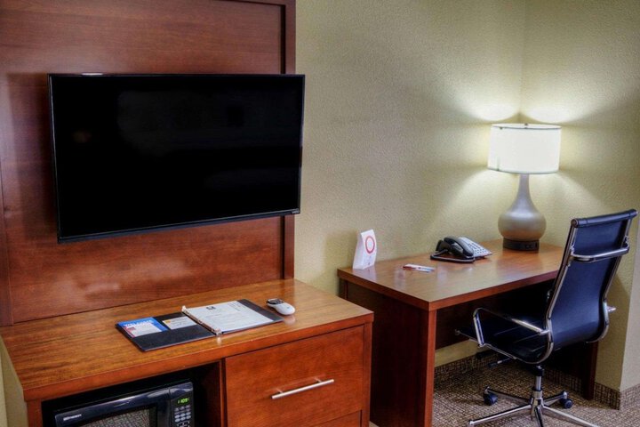 Room 13 of 48