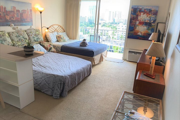 Room 93 of 329