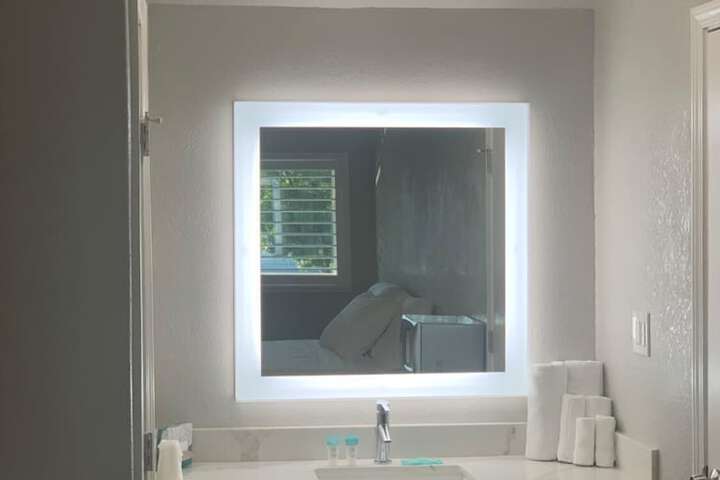 Room 15 of 15