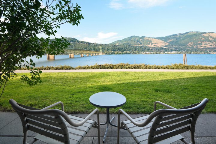 Best Western Plus Hood River Inn