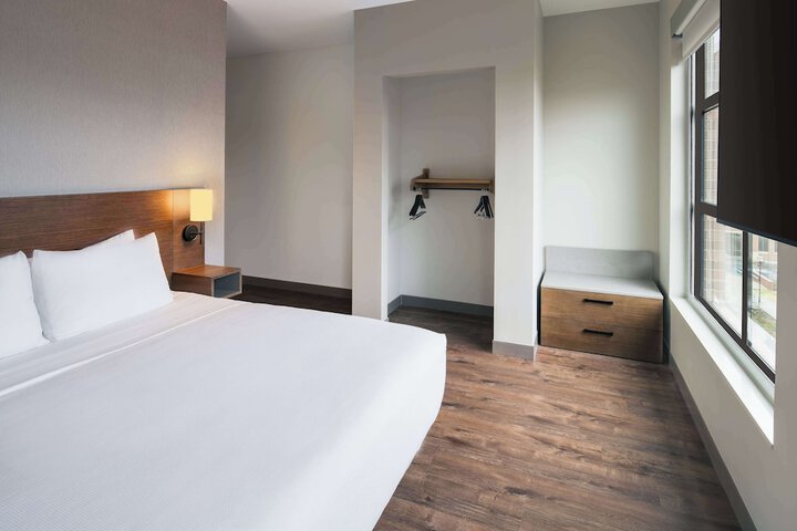 Room 21 of 52