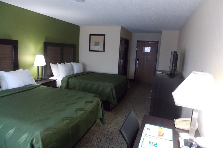 Room 51 of 68