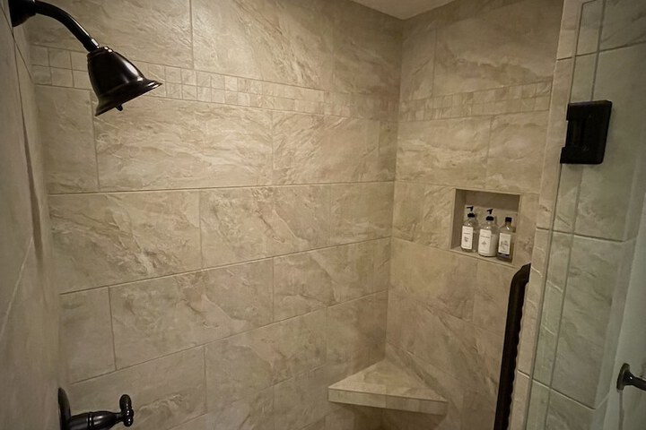 Room 27 of 49