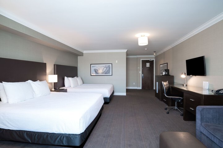 Sandman Hotel Oakville