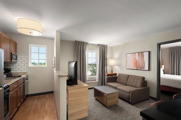Room 15 of 28