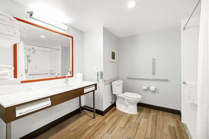Hampton Inn & Suites Logan