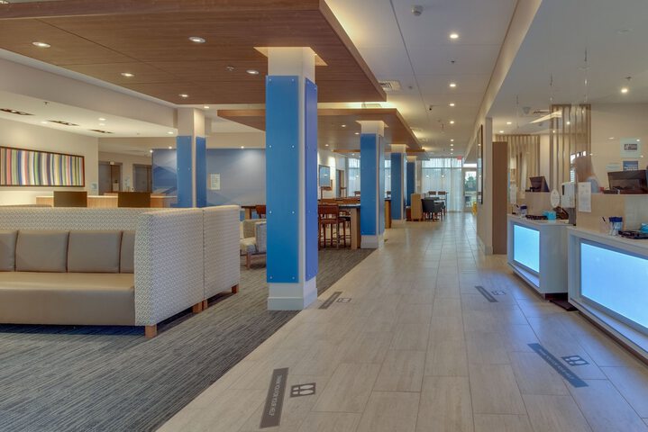 Holiday Inn Express & Suites Union City by IHG