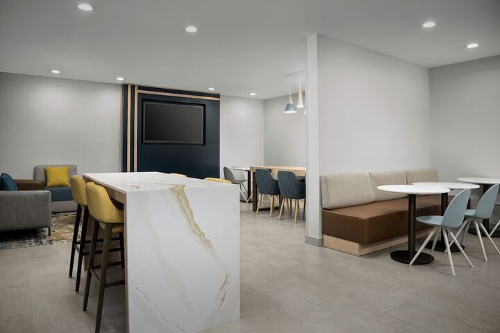 Breakfast/Coffee Service 37 of 43