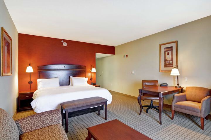 Hampton Inn & Suites Peoria at Grand Prairie IL